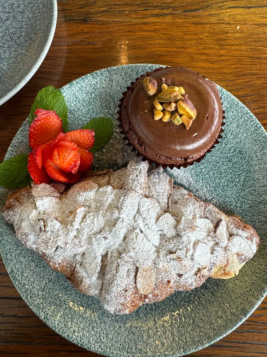Almond Croissant