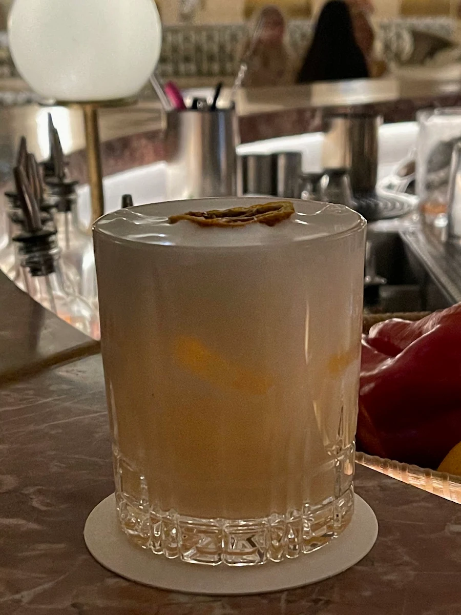 Highlights, Lobby Bar