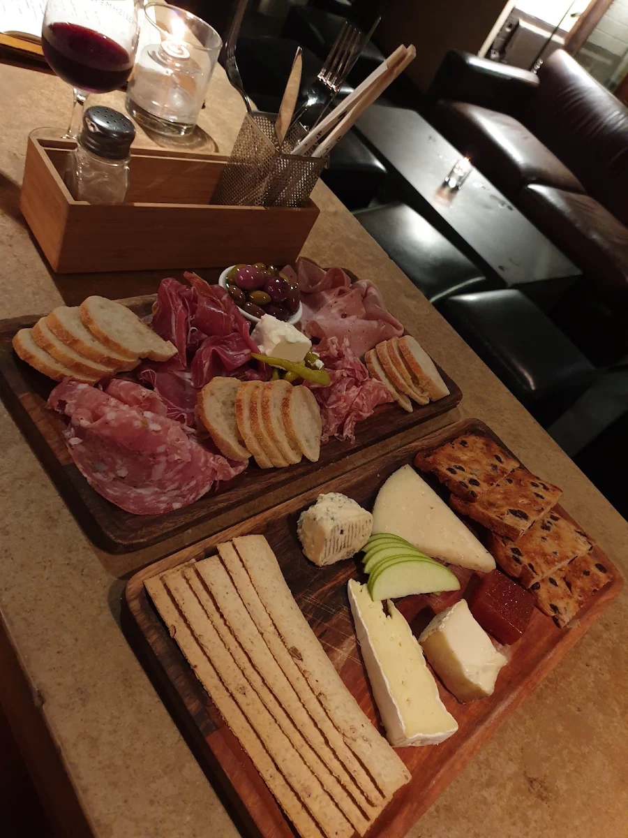 Tapas, Establishment Precinct
