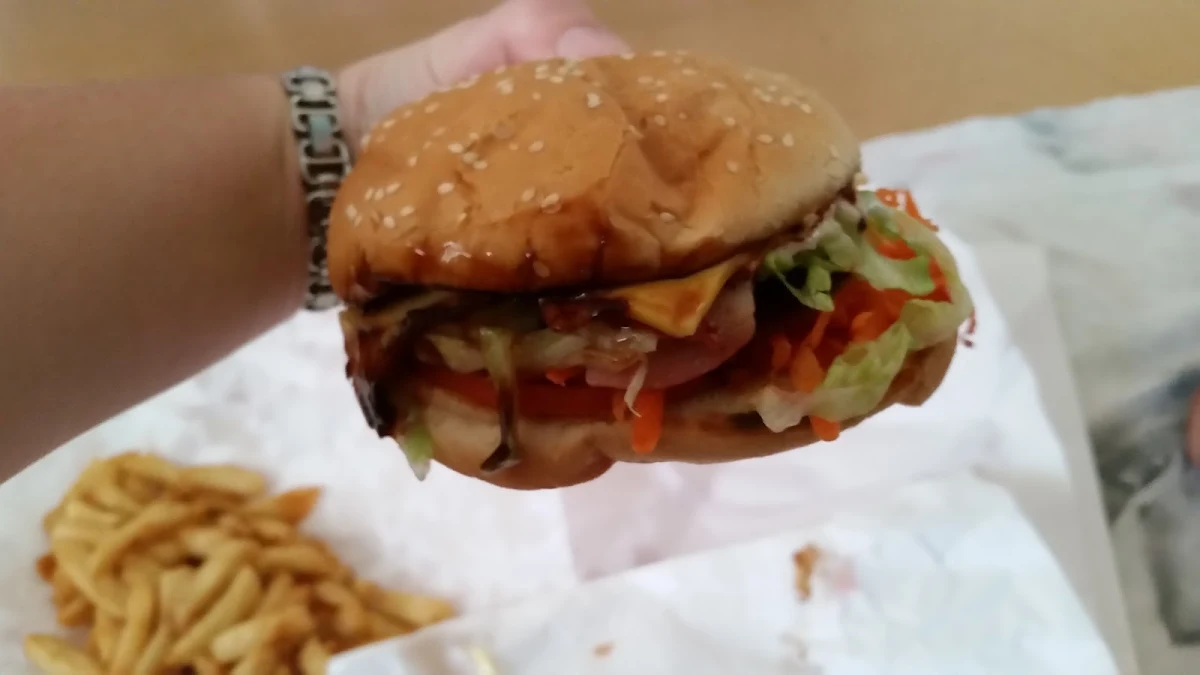 Highlights, Samo's Fish Bar