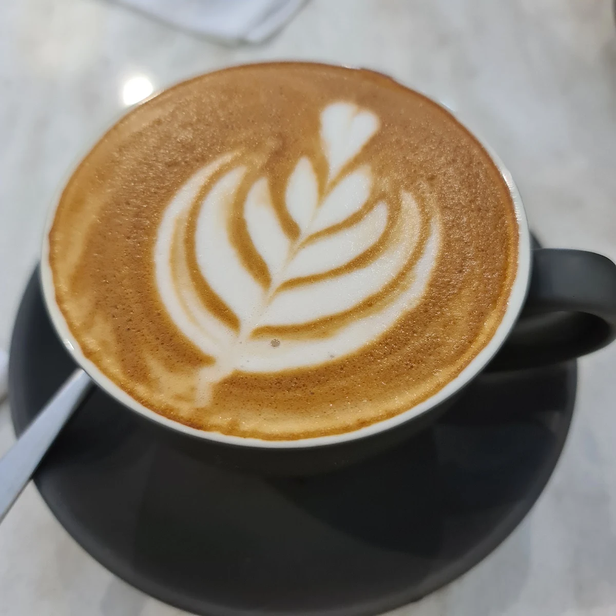 Flat White, Little Glass Room Bar & Restaurant