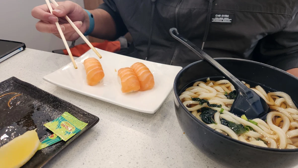 Salmon Nigiri, Dai Hiro Sushi