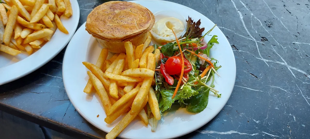 Slow Cooked Beef & Ale Pie