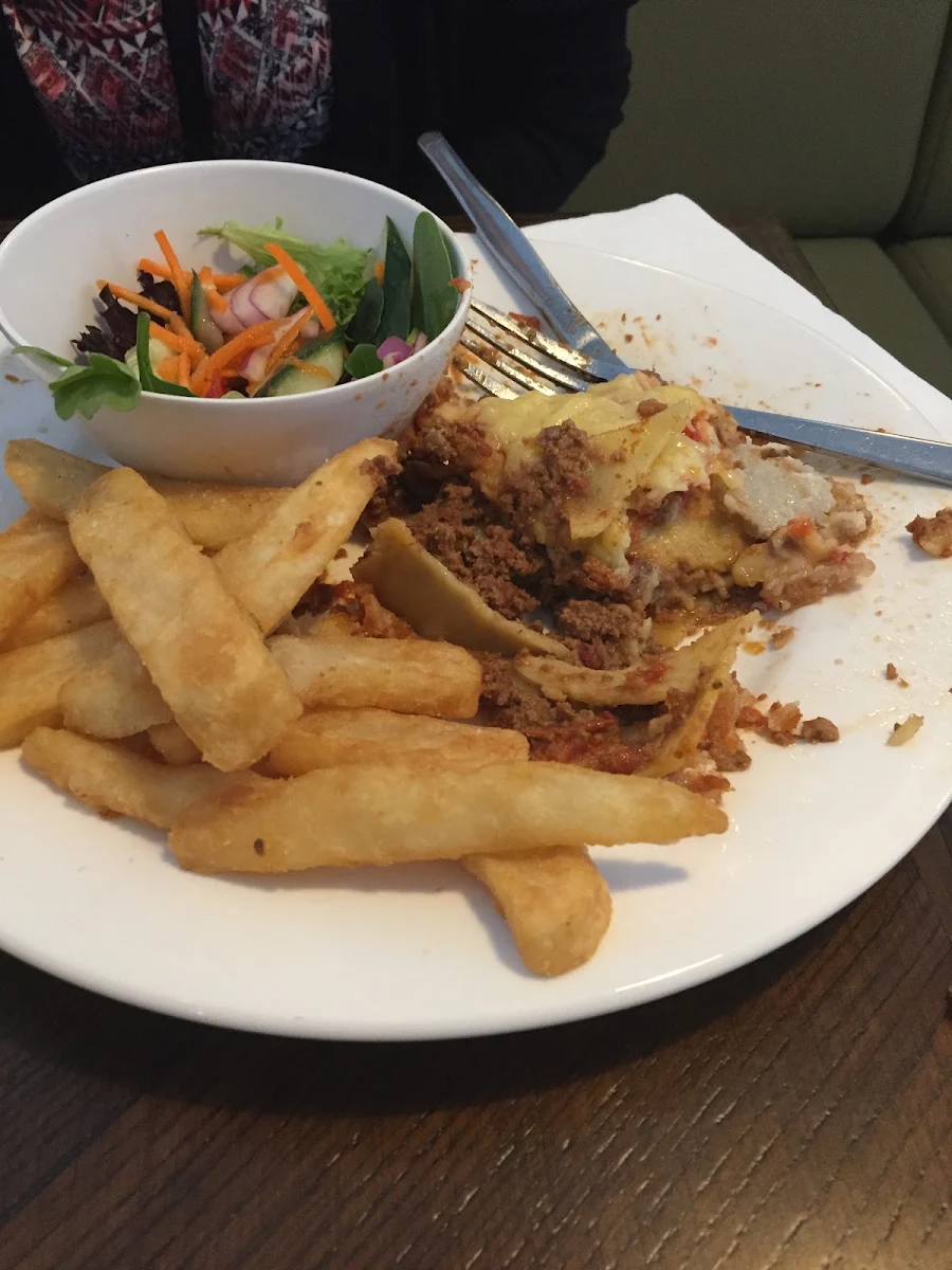 Highlights, Edgeworth Tavern