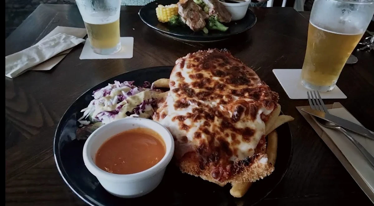 Highlights, Edgeworth Tavern