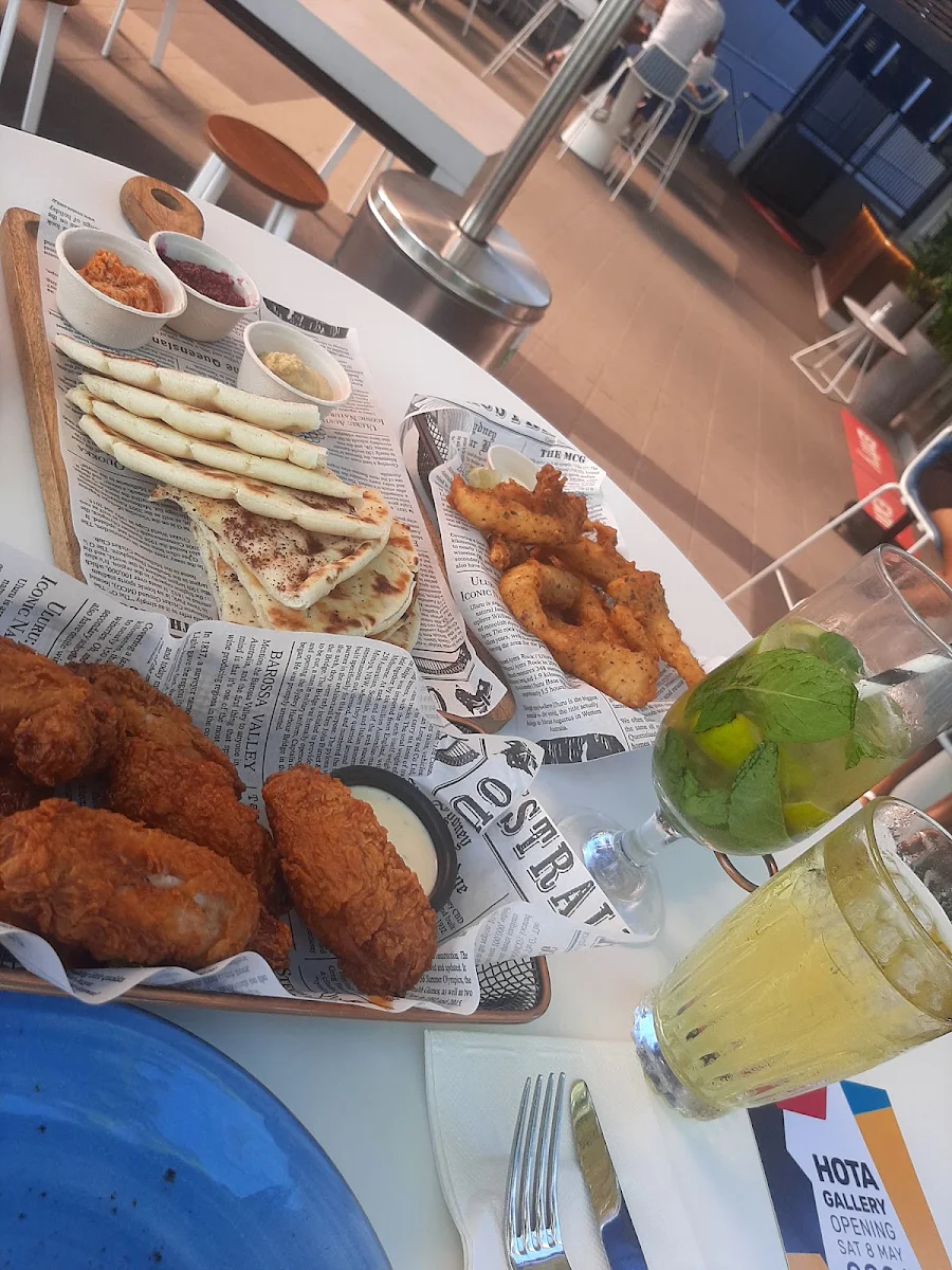 Flatbread and Calamari, HOTA Café