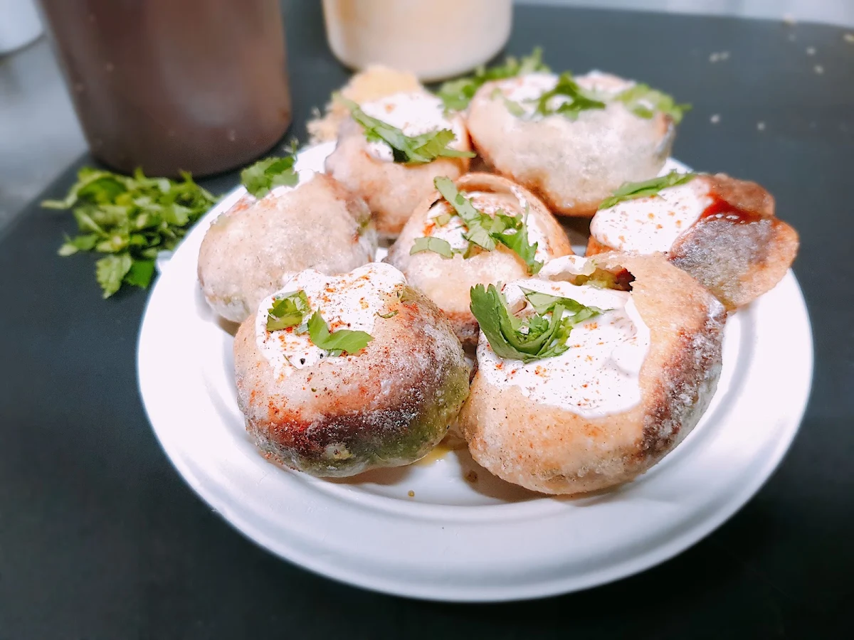 Dahipuri, Desi Chatka Egg Centre