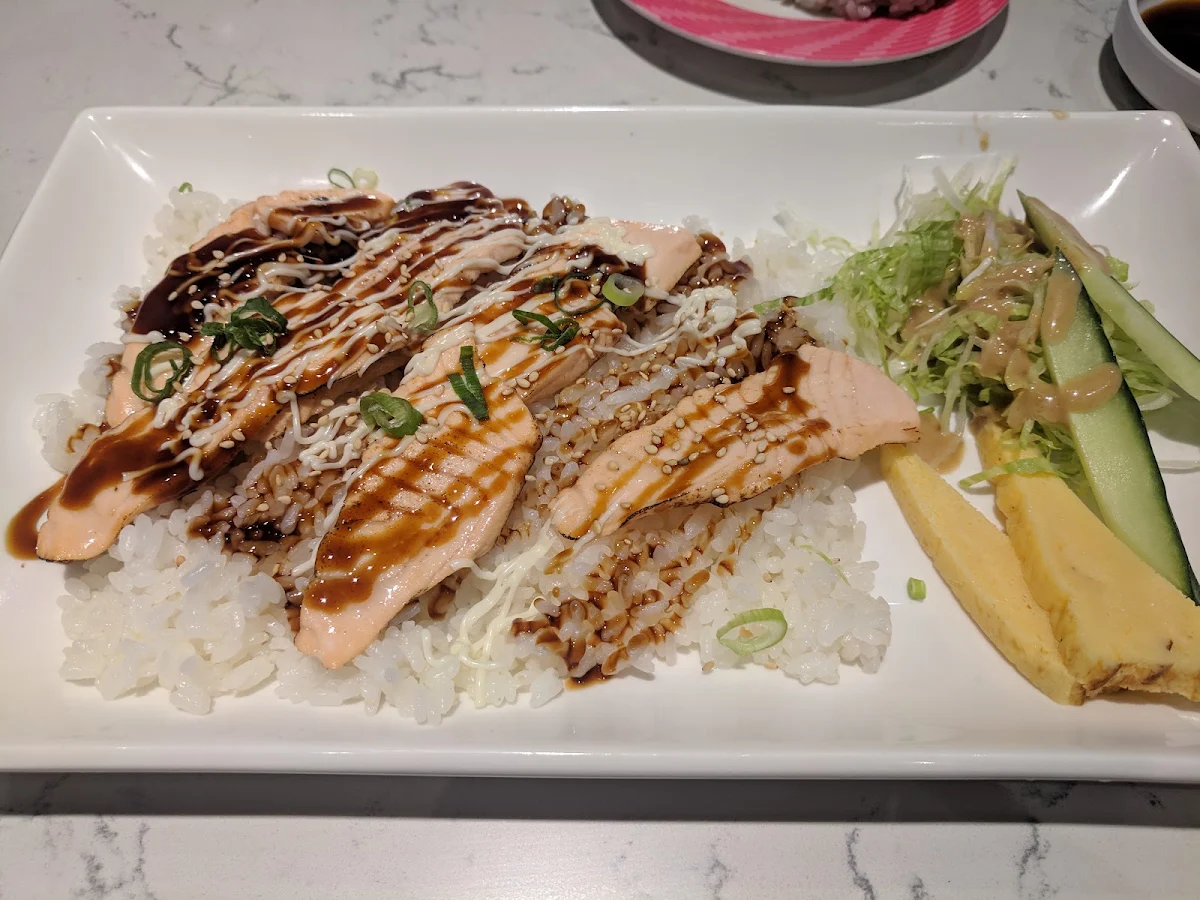 Aburi Salmon Don, Sushi break