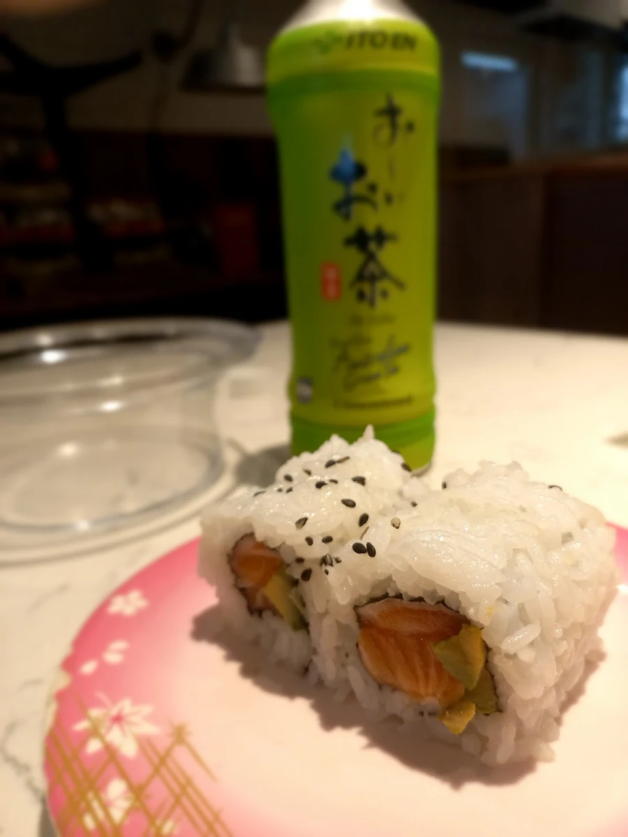 Salmon Avocado Sushi, Sushi break