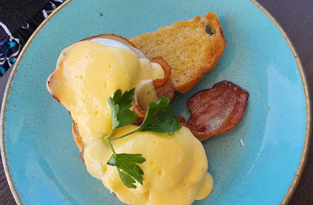 Eggs Benedict, Bittersweet Cafe Patisserie