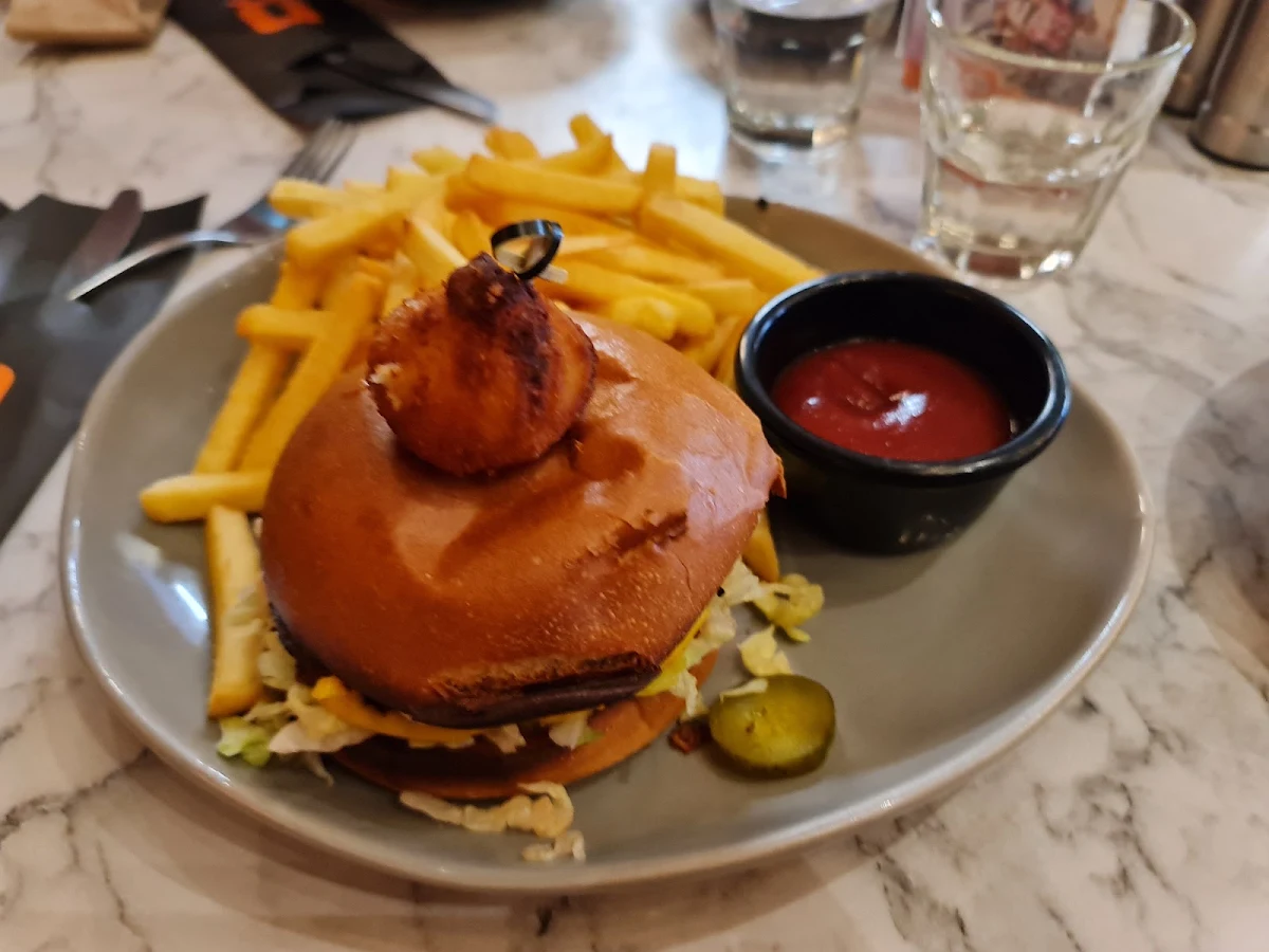 Beef Burger, RASHAYS - Strathpine