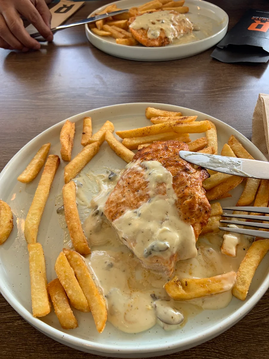 Schnitty & Chips, RASHAYS - Strathpine