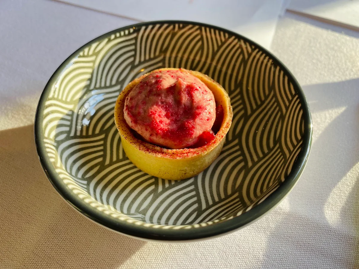 Highlights, Harvest Restaurant