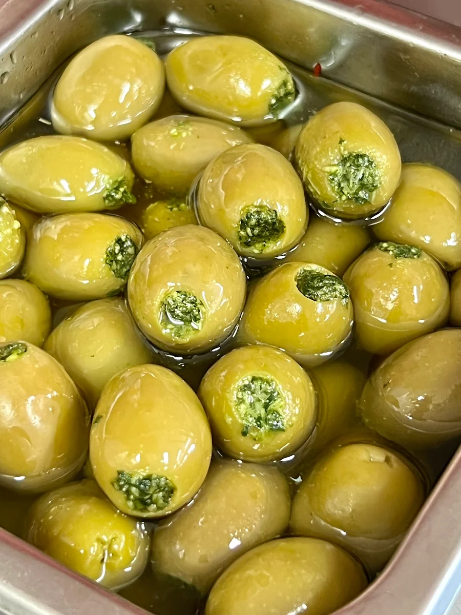 Highlights, Loria Continental Delicatessen
