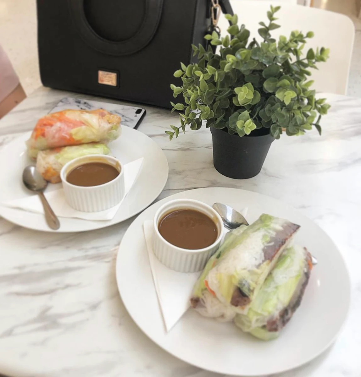 Highlights, DC's Café