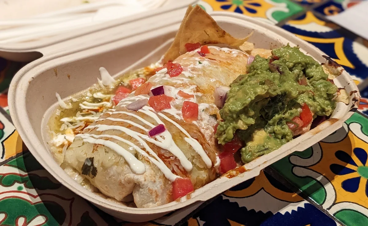 Enchilada, Guzman y Gomez - North Lakes