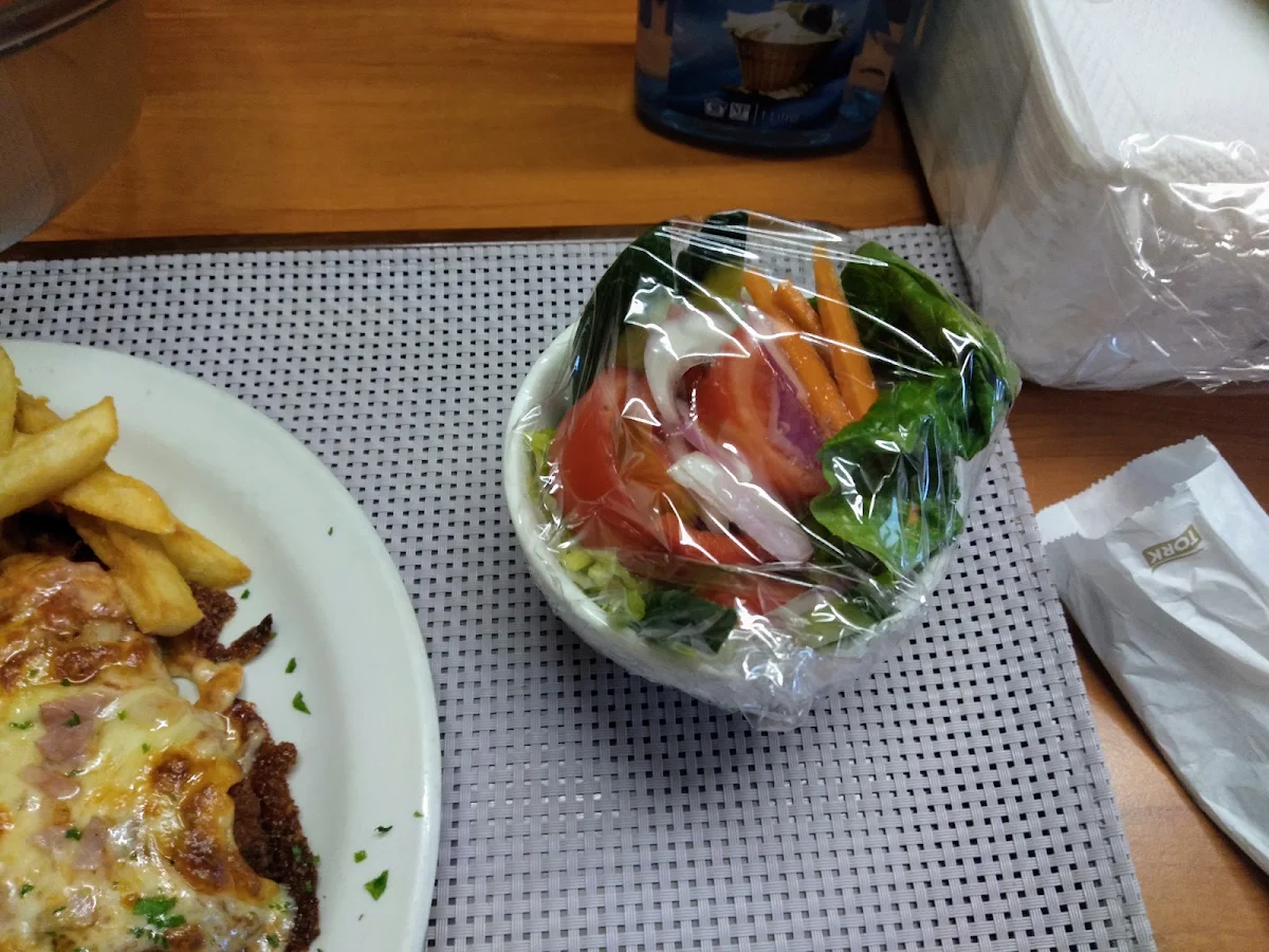 Highlights, Ashley's Restaurant