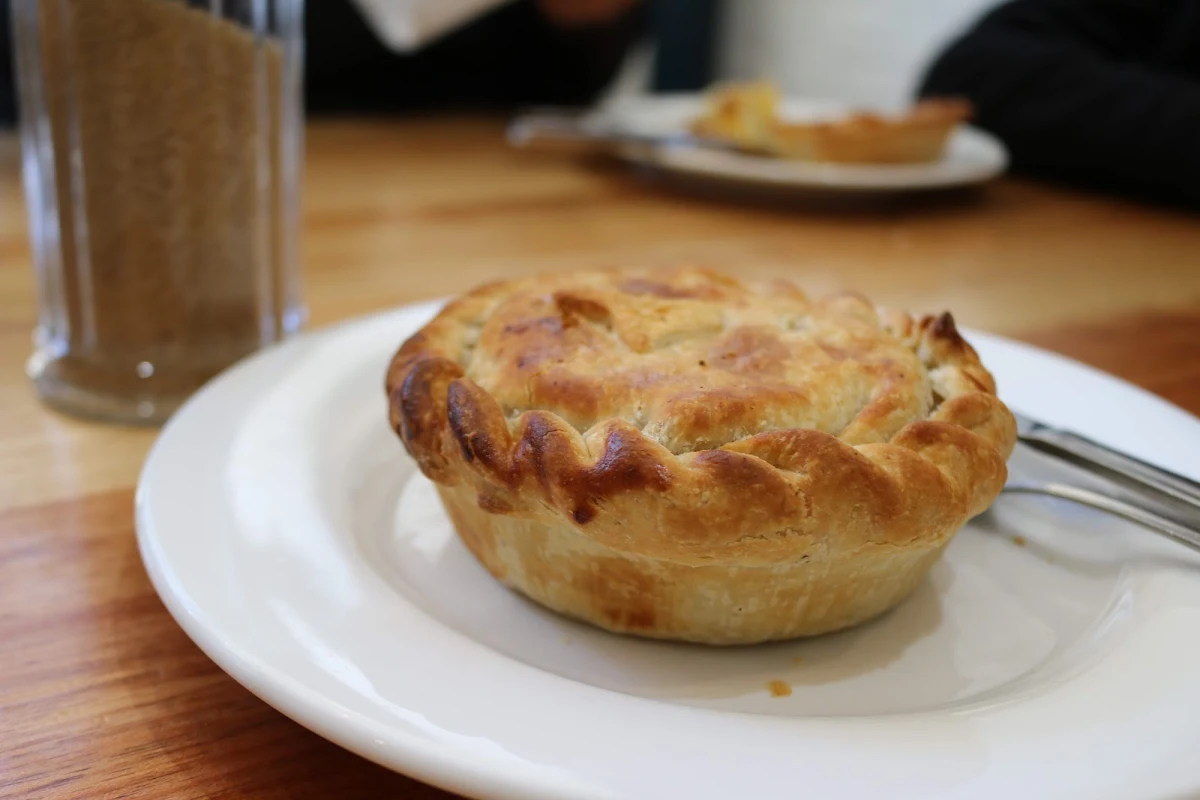 Chicken Mushrooms and Leeks Pie