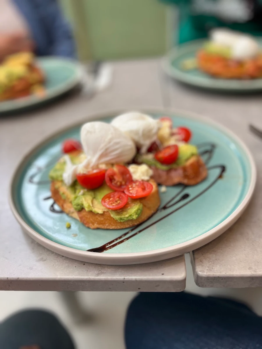 Avocado with Poached Eggs