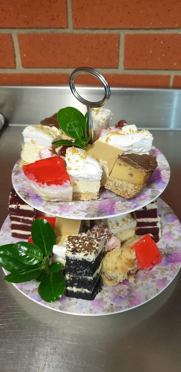 Highlights, Wendy May's Cafe