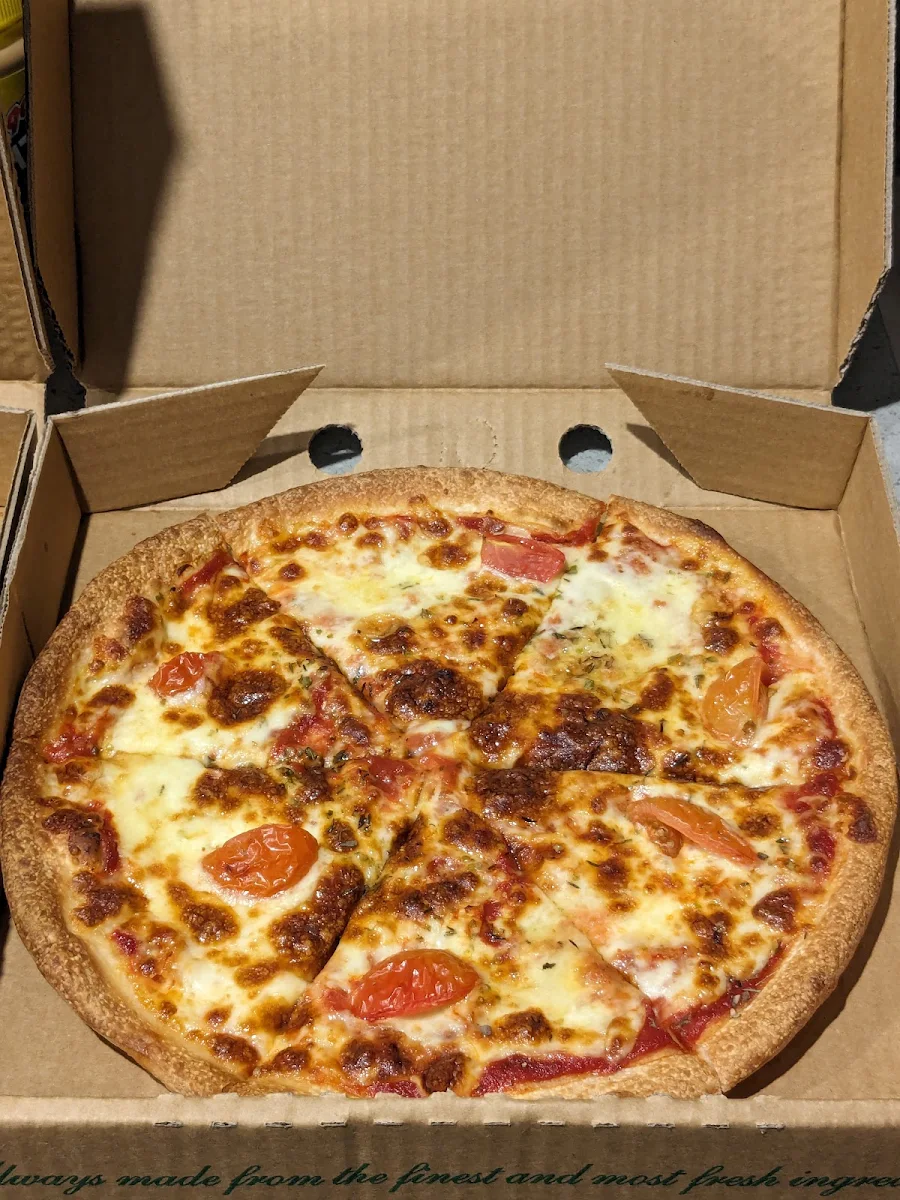 Medium Pizza, The Pizza Hot Spot - Pizza near Corio Vic