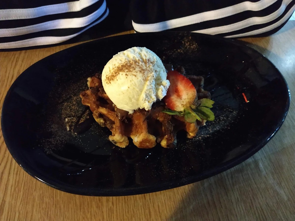 Waffle with Nutella, RASHAYS - Macquarie Street Liverpool