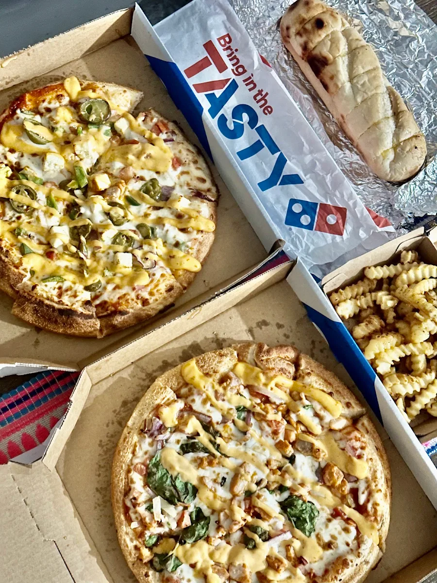 Highlights, Domino's Pizza Forest Lake