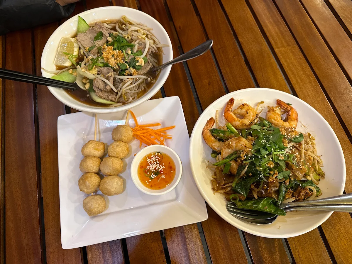 Highlights, Karen Lady House Restaurant