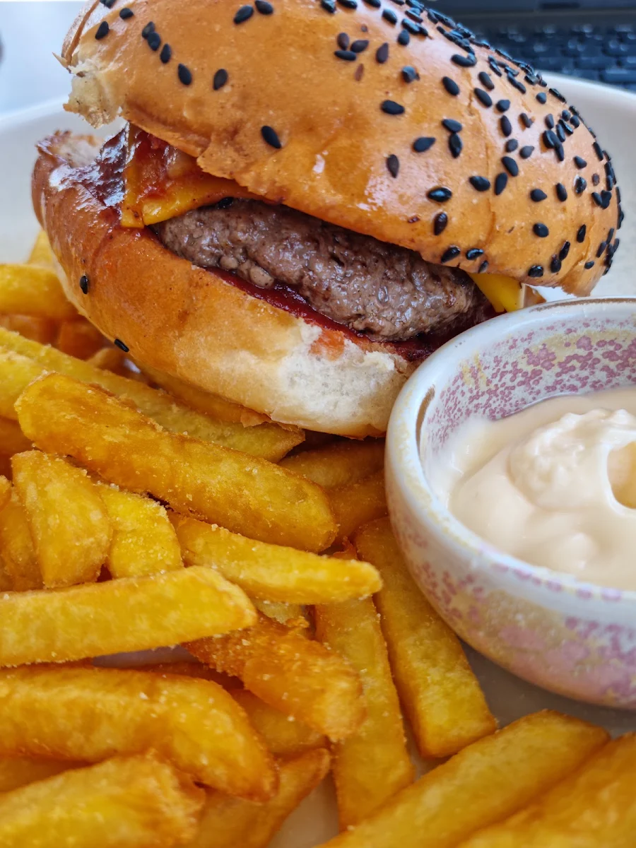 Kids Cheeseburger