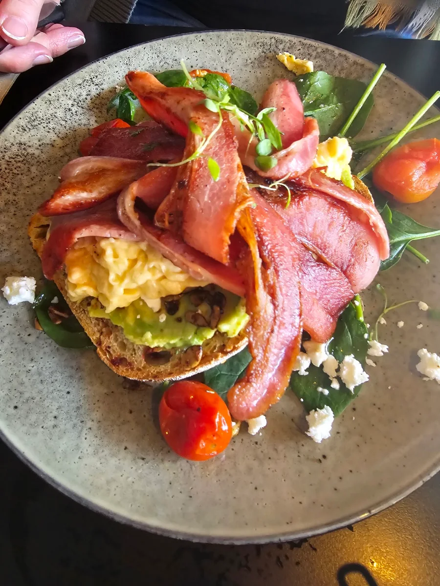 Smashed Avo with Scrambled Egg and Bacon