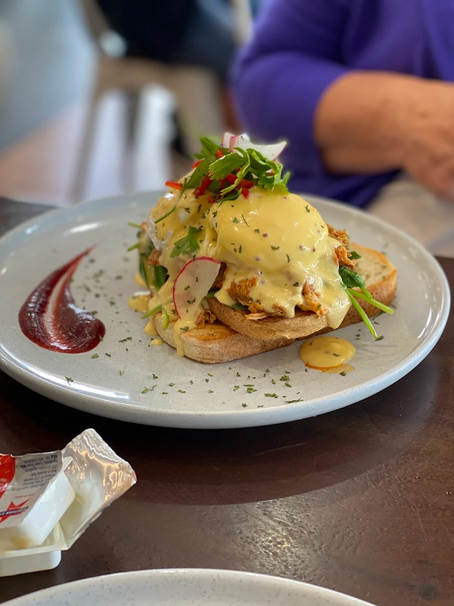 Pulled Pork Eggs Benedict