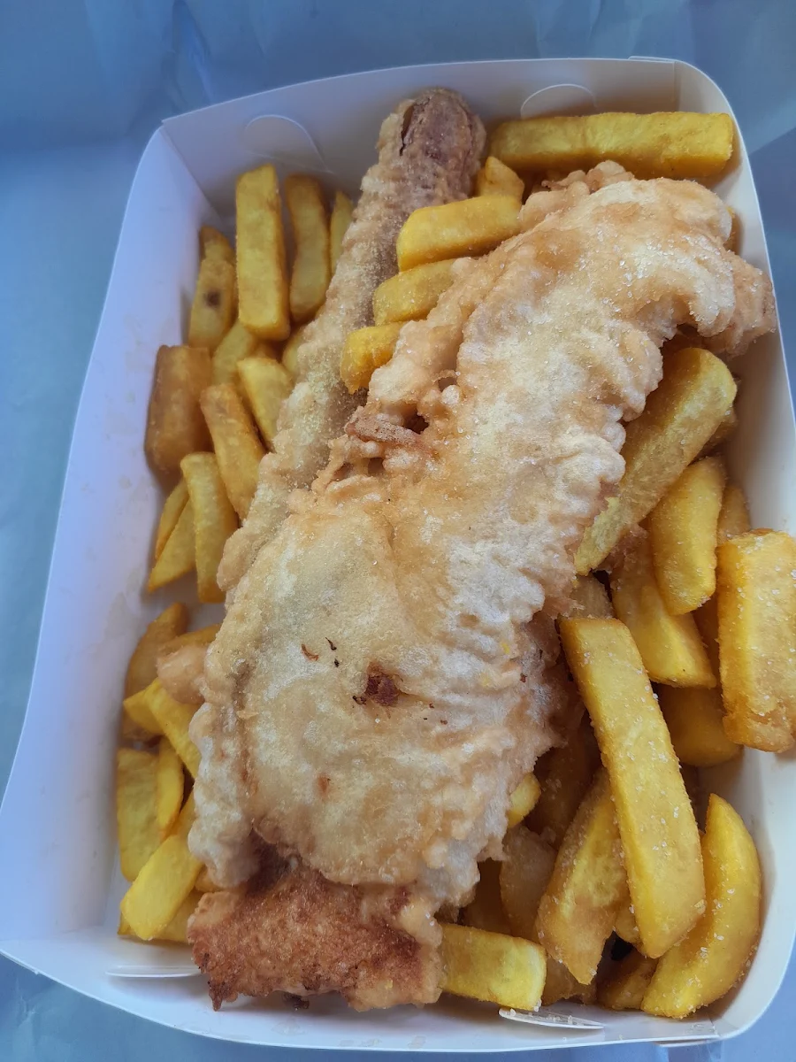 Fish Chips and Salad Pack