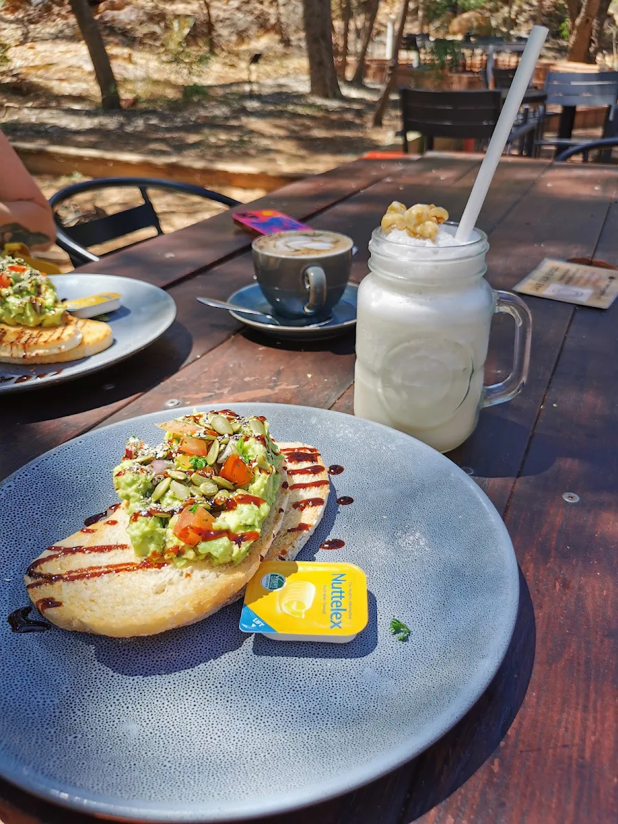 Saltbush Smashed Avocado (VG)(DF)