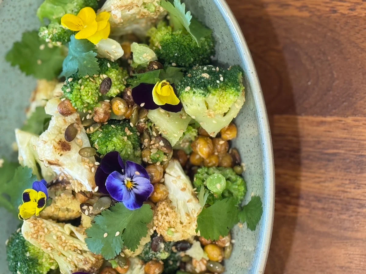 Highlights, George’s Table
