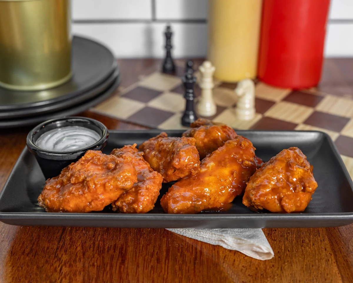 Wings, Manhattan Lane