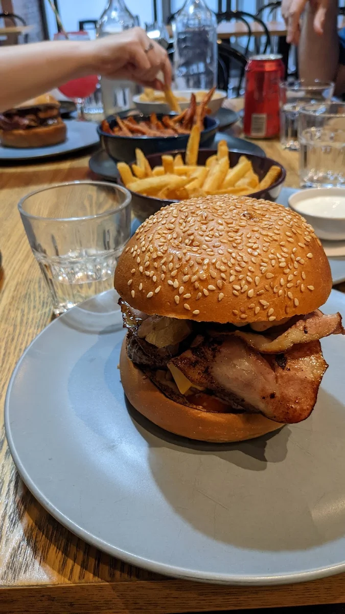 Cure Burger