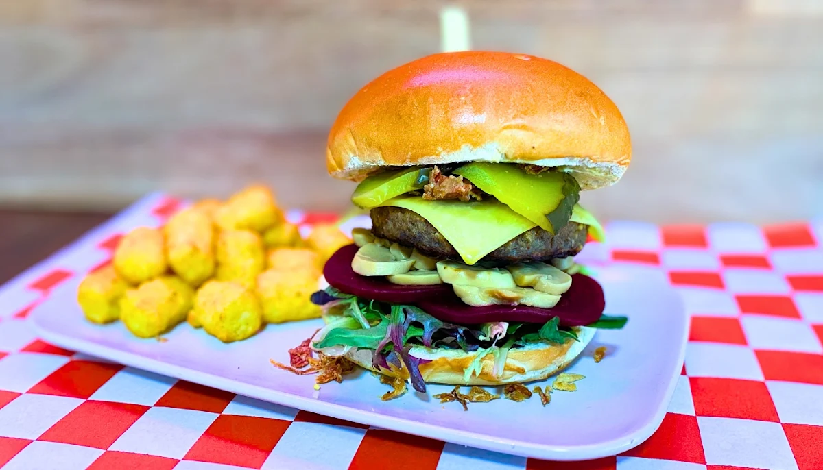 Highlights, Burger Towers