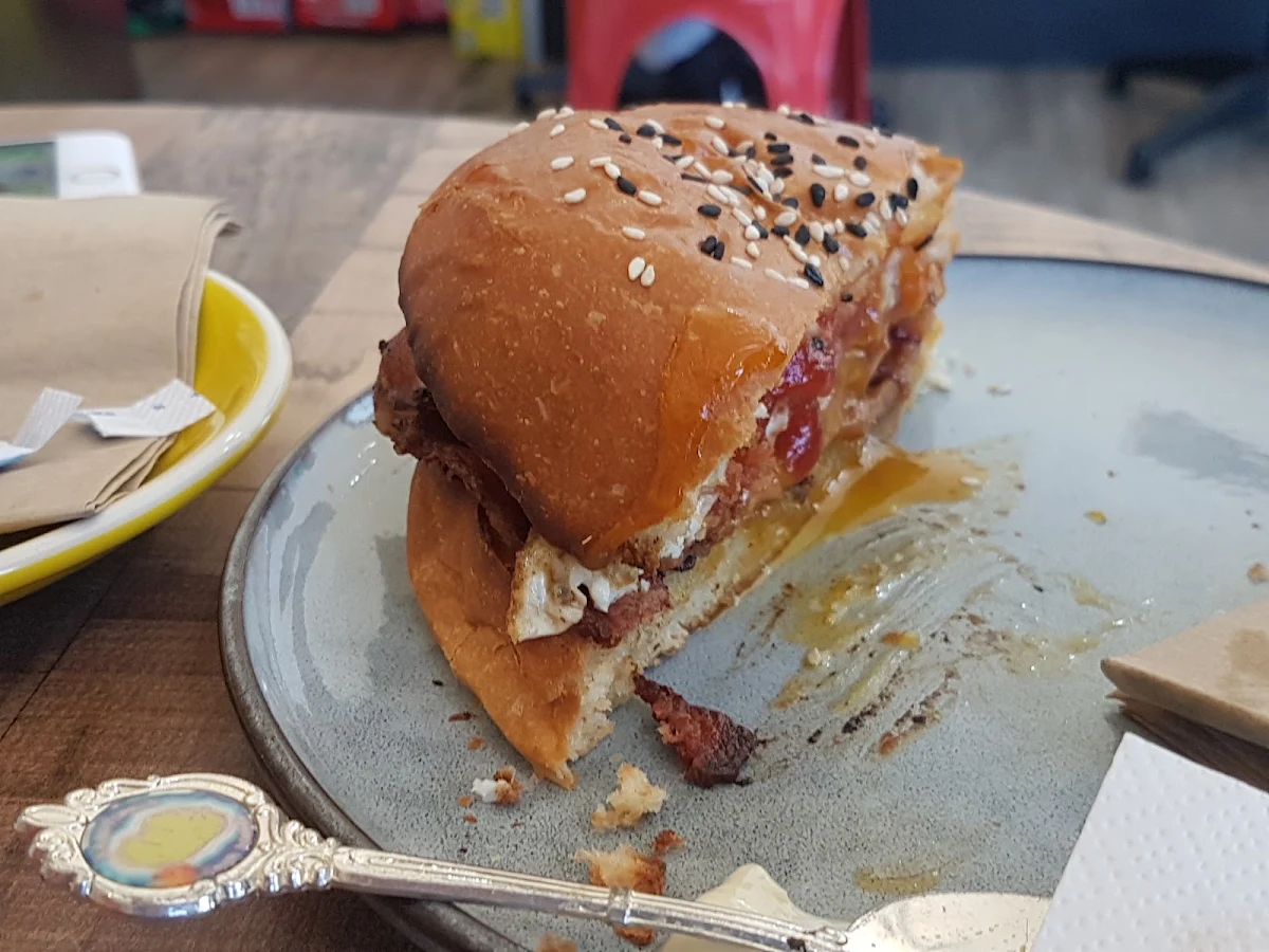 Bacon & Egg Roll