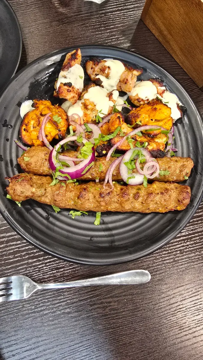 Highlights, Lahori khabbay Restaurant (Open till late at night)
