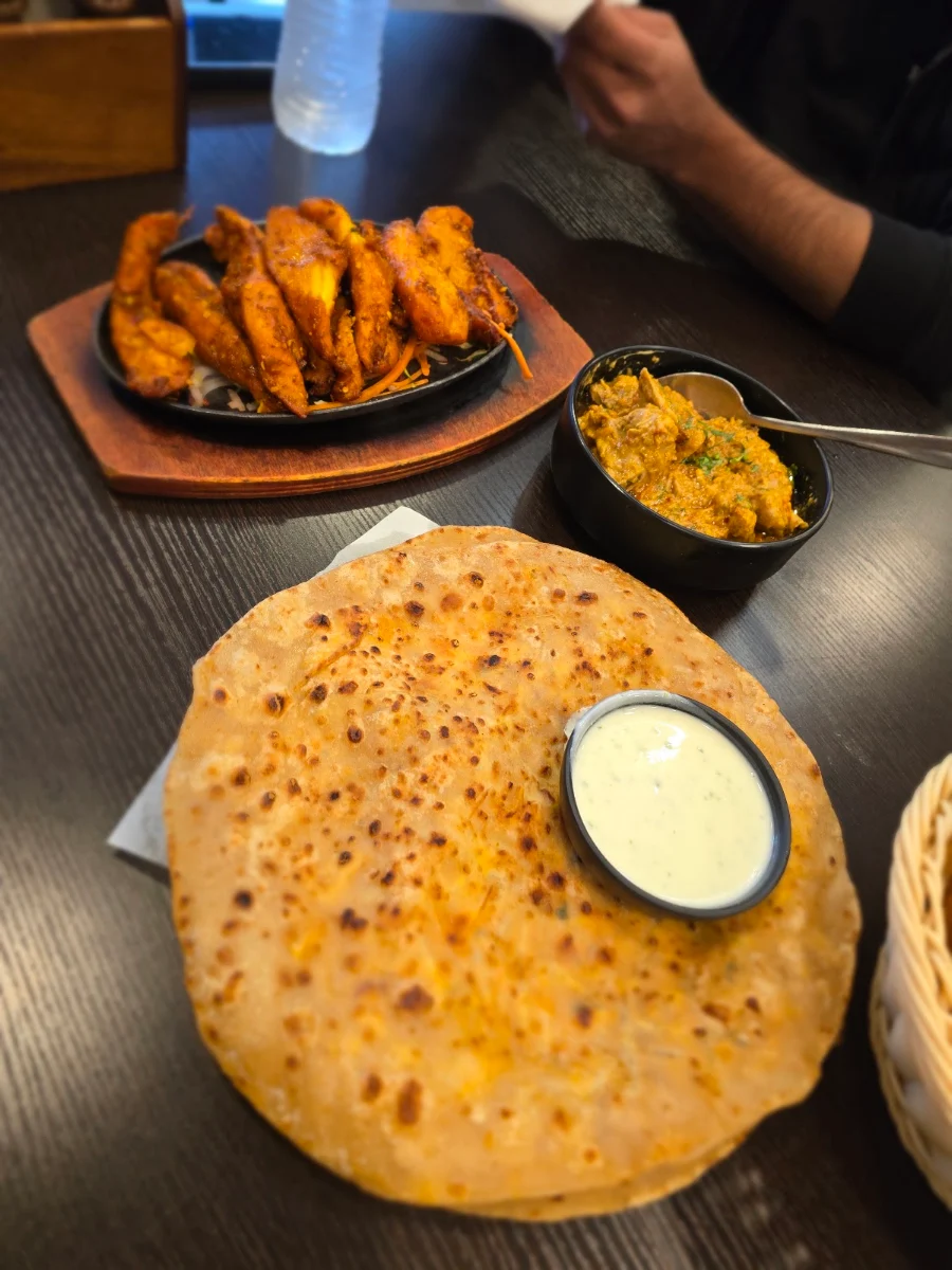 Highlights, Lahori khabbay Restaurant (Open till late at night)
