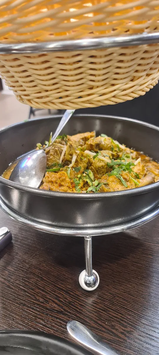 Highlights, Lahori khabbay Restaurant (Open till late at night)