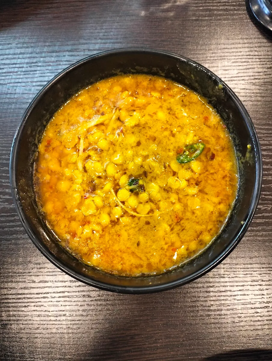 Highlights, Lahori khabbay Restaurant (Open till late at night)