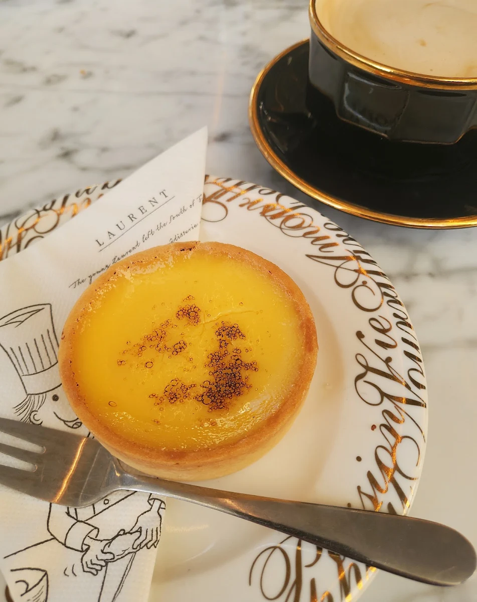 Flat White Coffee, Laurent Bakery Albert Park