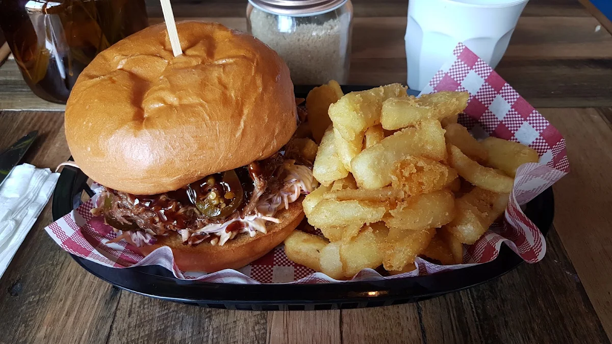 Pulled Pork Burger, Squeeze & Grind