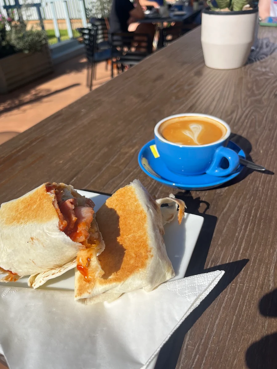 Highlights, DeliCate Cafe