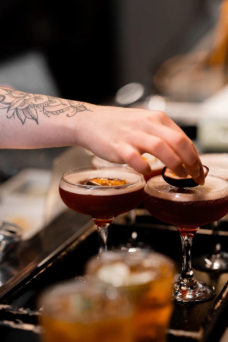 Highlights, Timeless Bar & Lounge