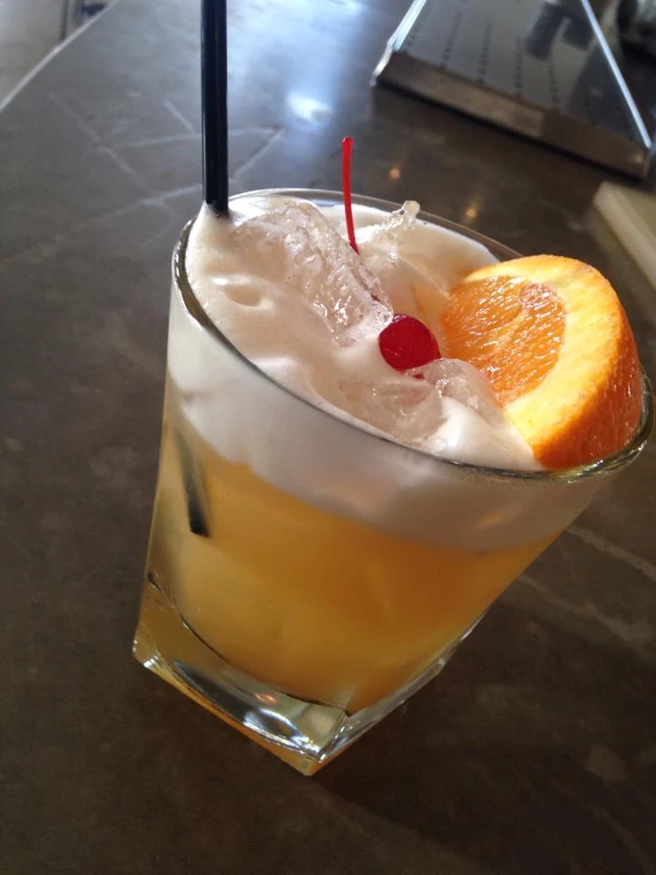Highlights, Timeless Bar & Lounge