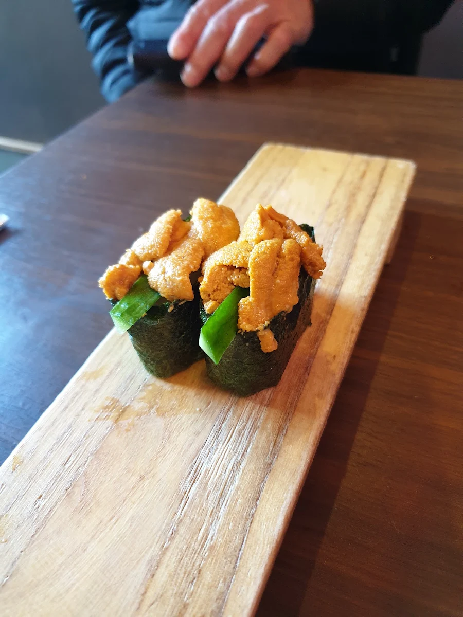 Salmon Uni