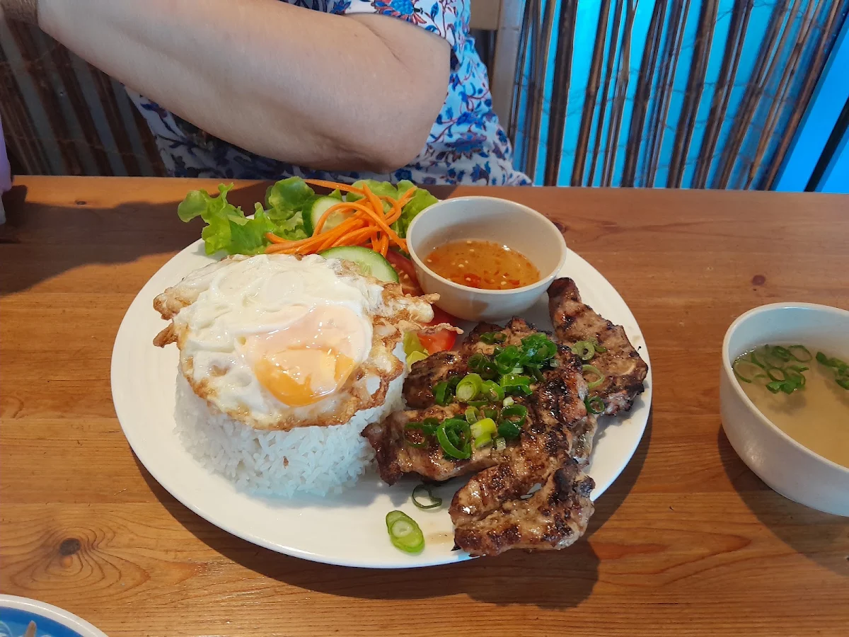 Cơm Sườn Trứng, QUÁN HƯƠNG-VIETNAMESE FOOD &Takeaway