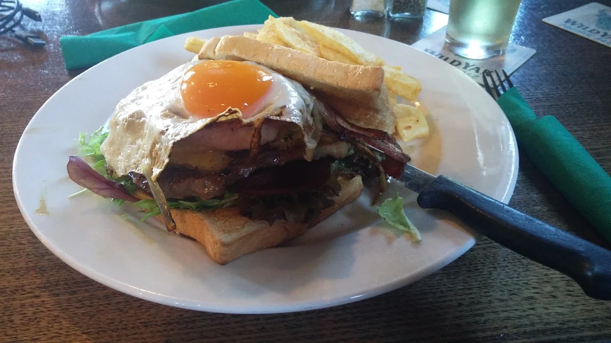 Highlights, Flanagan's Irish Bar